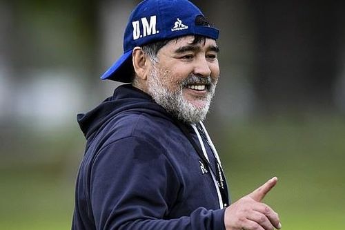Diego Maradona lên tiếng sau tin đồn sức khỏe suy kiệt