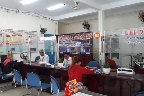 Đà Nẵng: Làm thủ tục đổi tên cho con, dân bị cán bộ hộ tịch 'hành lên hành xuống'