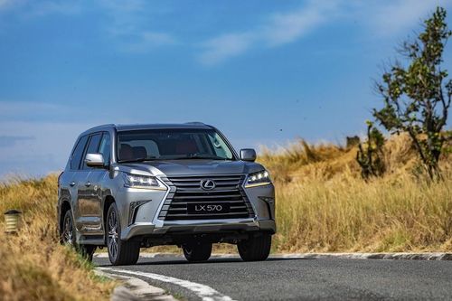 SUV cỡ lớn hàng đầu của Lexus ra mắt giá hơn 8 tỷ đồng