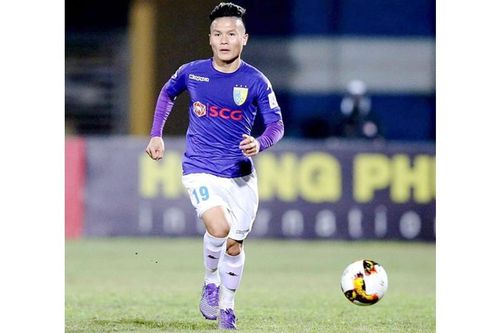 Vượt Văn Quyết, Quang Hải hay nhất V-League 2019