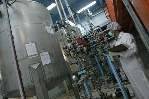 Iran tuyên bố sẽ làm giàu uranium, Mỹ tố Tehran 'tống tiền hạt nhân'
