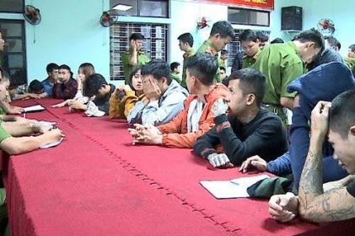 Đột nhập quán Karaoke, phát hiện 28 đối tượng dương tính ma túy