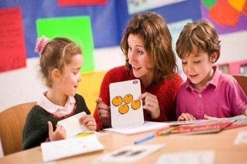 Việt Nam rơi xuống nhóm có khả năng sử dụng tiếng Anh thấp