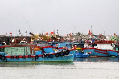 Gấp rút triển khai ứng phó với bão số 6 trên các đảo ở Trường Sa