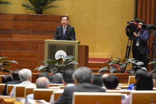 Giá thịt lợn 'phi mã', Bộ trưởng Nông nghiệp mong dân thông cảm