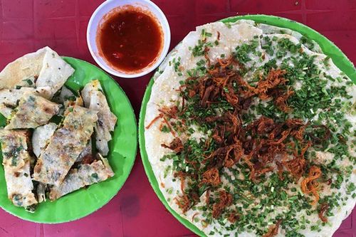 Bánh tráng mắm ruốc 'đốn tim' du khách khi đến Quảng Ngãi