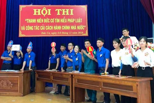 Đức Cơ: Khen thưởng 19 đội thi tìm hiểu pháp luật