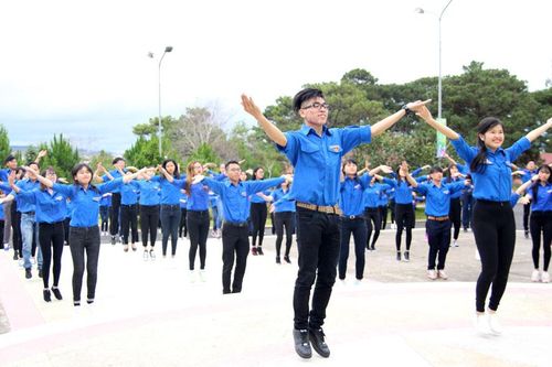 Mang lý tưởng thanh niên đến Liên hoan Báo cáo viên toàn quốc