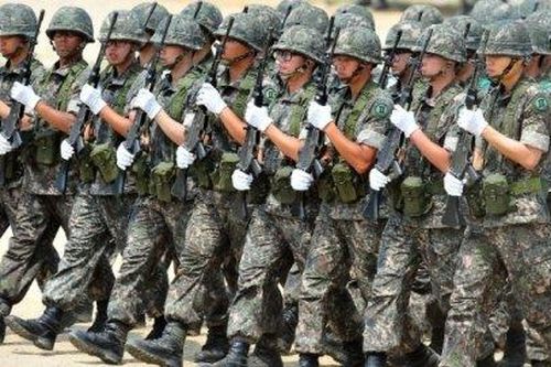 Thế giới Thế giới Số lượng binh sĩ Hàn Quốc sẽ giảm xuống còn 500.000 vào năm 2022