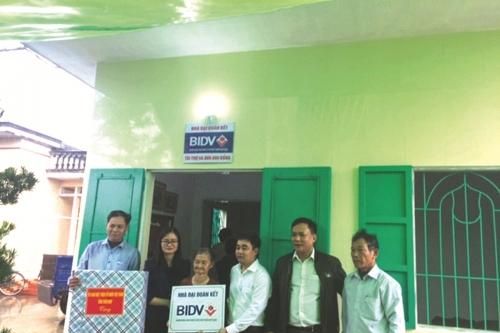Mùa mưa đến, không lo nhà dột nữa