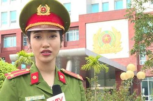 Nữ Cảnh sát kinh tế với giải thưởng Olympic tiếng Anh