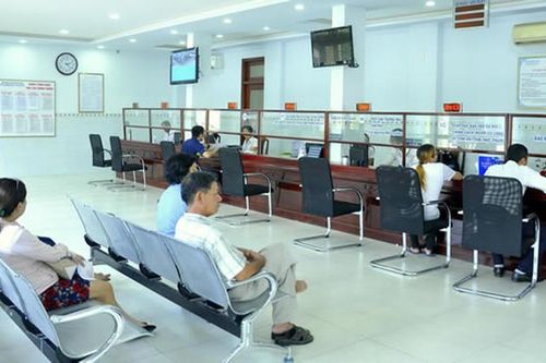 Kỷ luật, điều chuyển công tác cán bộ một cửa 'hành' dân