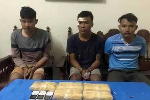 Bắt 3 đối tượng vận chuyển 30.000 viên ma túy
