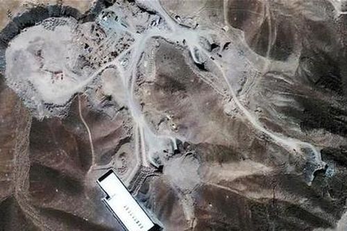 Iran bắt đầu bơm khí uranium vào lò ly tâm đáp trả Mỹ