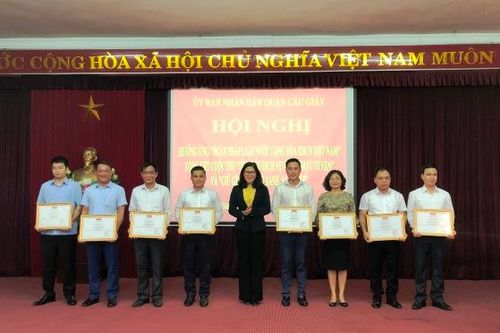 Quận Cầu Giấy trao giải cuộc thi 'Tìm hiểu Dịch vụ công trực tuyến'