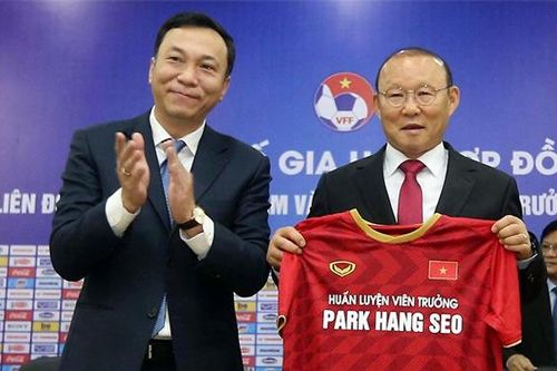 Giấc mơ châu lục của bóng đá Việt Nam từ hợp đồng 3 năm với HLV Park Hang Seo