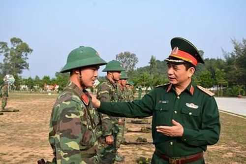 Thượng tướng Phan Văn Giang kiểm tra tại Lữ đoàn 242