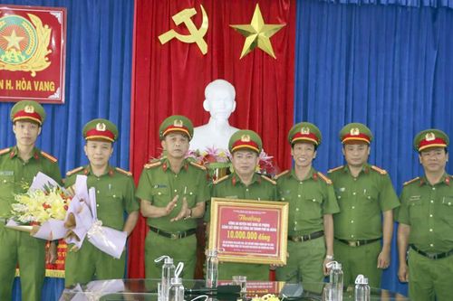 Chủ tịch UBND TP Đà Nẵng thưởng vụ bắt giữ đối tượng trộm hơn 400 triệu đồng