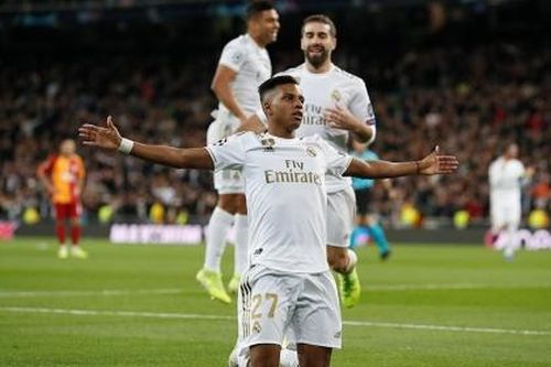 Hủy diệt Galatasaray 6-0, Real Madrid vẫn chưa thể đi tiếp