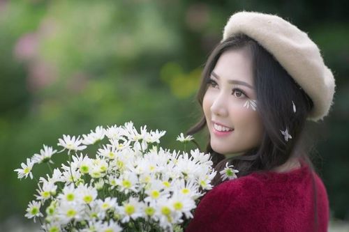 Đẹp nao lòng những khoảnh khắc bên cúc họa mi