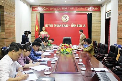 Ban ATGT tỉnh: Kiểm tra công tác bảo đảm trật tự an toàn giao thông tại huyện Thuận Châu