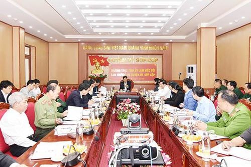 Đồng chí Bí thư tỉnh ủy làm việc với Ban Thường vụ huyện ủy Sốp Cộp