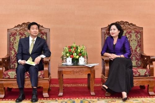 Phó Thống đốc Nguyễn Thị Hồng tiếp và làm việc với Giám đốc Điều hành ADB