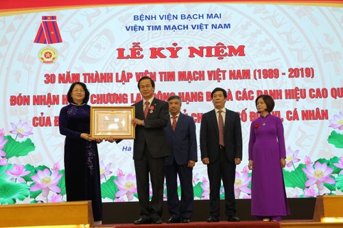 Hàng nghìn bệnh nhân mắc bệnh lý tim mạch phức tạp được cứu sống