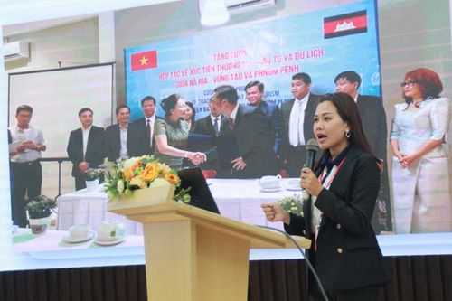 Giới trẻ Việt Nam - Campuchia có vai trò truyền nối mối quan hệ bền chặt