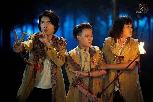 Huỳnh Lập chơi 'tất tay' khi gắn mác 18+ cho Pháp Sư Mù