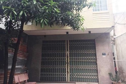 Kiểm tra kho trà sữa lậu, phát hiện người Trung Quốc ở chui