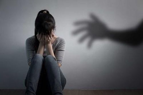 Tội 'Giao cấu với người từ 13 đến dưới 16 tuổi': Dấu hiệu pháp lý và hình phạt?