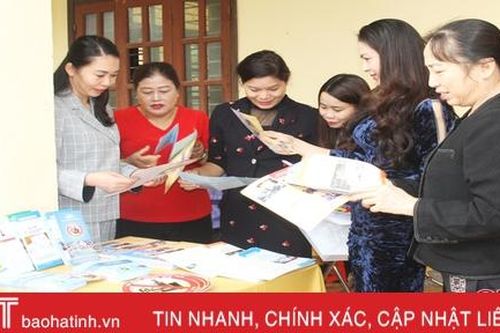 Phụ nữ Hà Tĩnh hào hứng với 'Ngày hội pháp luật'