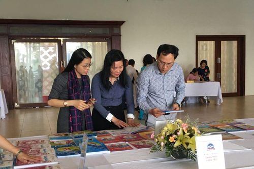 NXB Giáo dục Việt Nam giới thiệu bản mẫu 4 bộ sách giáo khoa lớp 1 theo chương trình mới