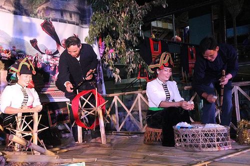 Phục dựng hội Hạn Khuống tại bản văn hóa Him Lam 2