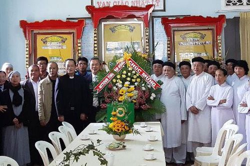 UBMTTQVN tỉnh Lâm Đồng chúc mừng Đại lễ Khai đạo Cao Đài