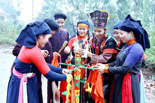 Đặc sắc những điệu múa của người Cao Lan