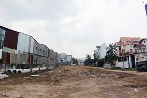 Phát hiện thi thể trẻ sơ sinh chôn vùi dưới đất công trình