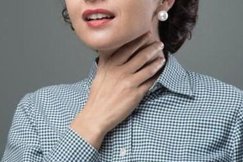 Bỗng dưng mất hẳn tiếng (đột quị thanh quản) – cần phải làm ngay những gì để cứu giọng nói?