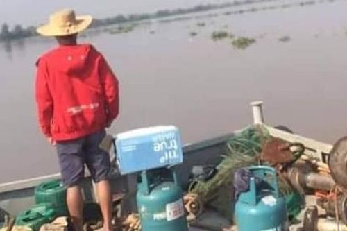 Hải Phòng: Đã tìm thấy thi thể cháu bé trong vụ mẹ cho con ăn cháo rồi nhảy cầu tự tử