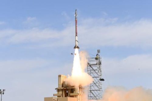 Israel 'lo sốt vó' khi tên lửa tối mật rơi vào tay Iran