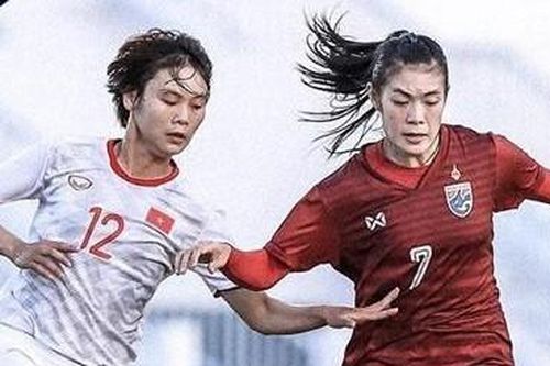 Tuyển nữ Thái Lan giật giải tại AFF Awards dù không hay hơn Việt Nam