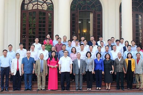 Bí thư Thành ủy Hoàng Trung Hải đối thoại với đại biểu MTTQ Việt Nam TP Hà Nội