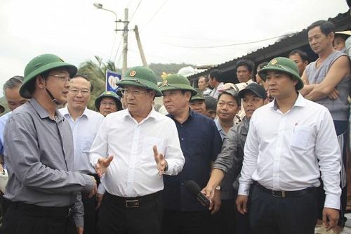 Phó Thủ tướng Trịnh Đình Dũng: Cần chủ động đối phó với mọi tình huống khi bão số 6 đổ bộ vào đất liền