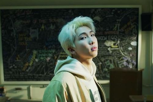 Màu tóc mới của RM cũng y các album của BTS: Toàn đỉnh cao!