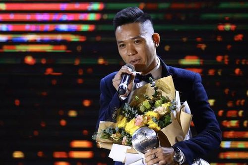 Văn Vũ nói gì sau khi nhận danh hiệu Cầu thủ Futsal xuất sắc nhất tại AFF Awards 2019?