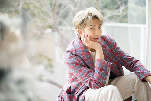 Giàu như RM BTS cũng lặn lội đi săn quần cũ trên mạng, lại còn hỏi phí ship