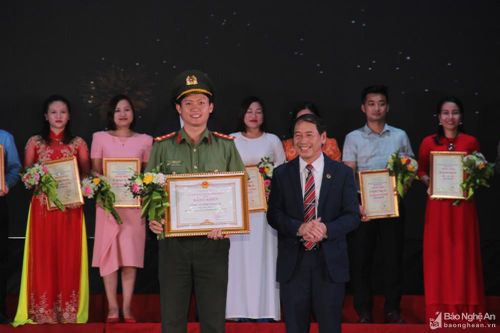 Công an Nghệ An đạt giải Nhất Hội thi Báo cáo viên, tuyên truyền viên pháp luật giỏi