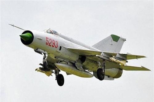 Bản lĩnh phi công Việt Nam biến điểm yếu của MiG-17 thành vũ khí lợi hại