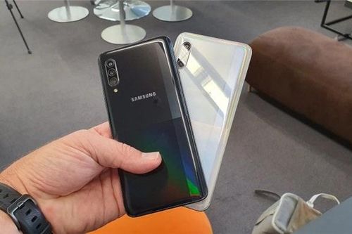 Smartphone 5G Galaxy A71 của Samsung có giá cực sốc!